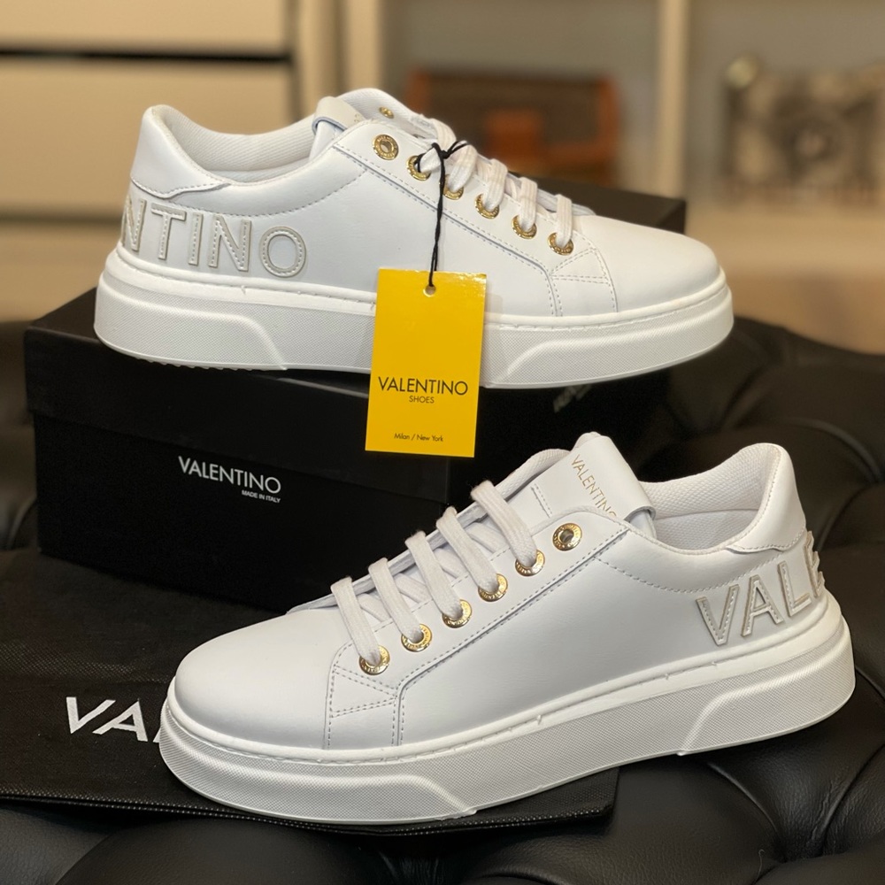 💥Brand New Valentino Alice Sneakers💥
